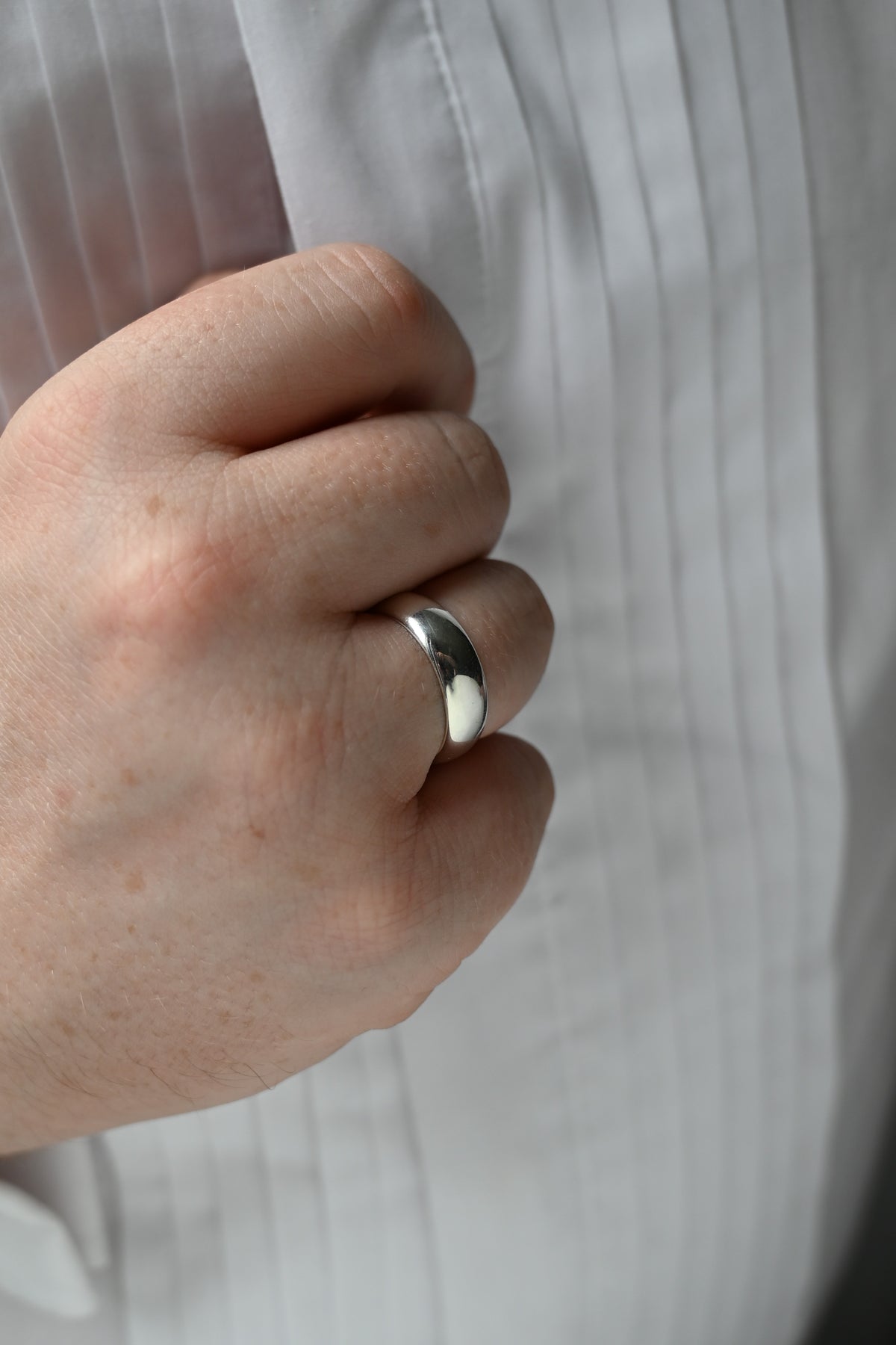 Classic Court Wedding Band