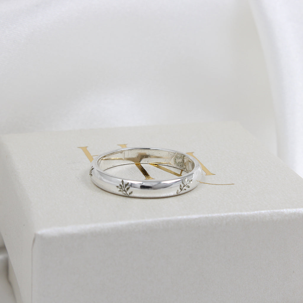 Foliage ring | Hannah McDanielson Jewellery - Sterling silver hand engraved foliage ring